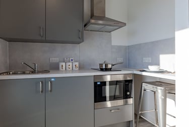 Sky View Studio at Oldway Centre, 39 High Street, City Centre, Swansea, SA11LA - Image 4